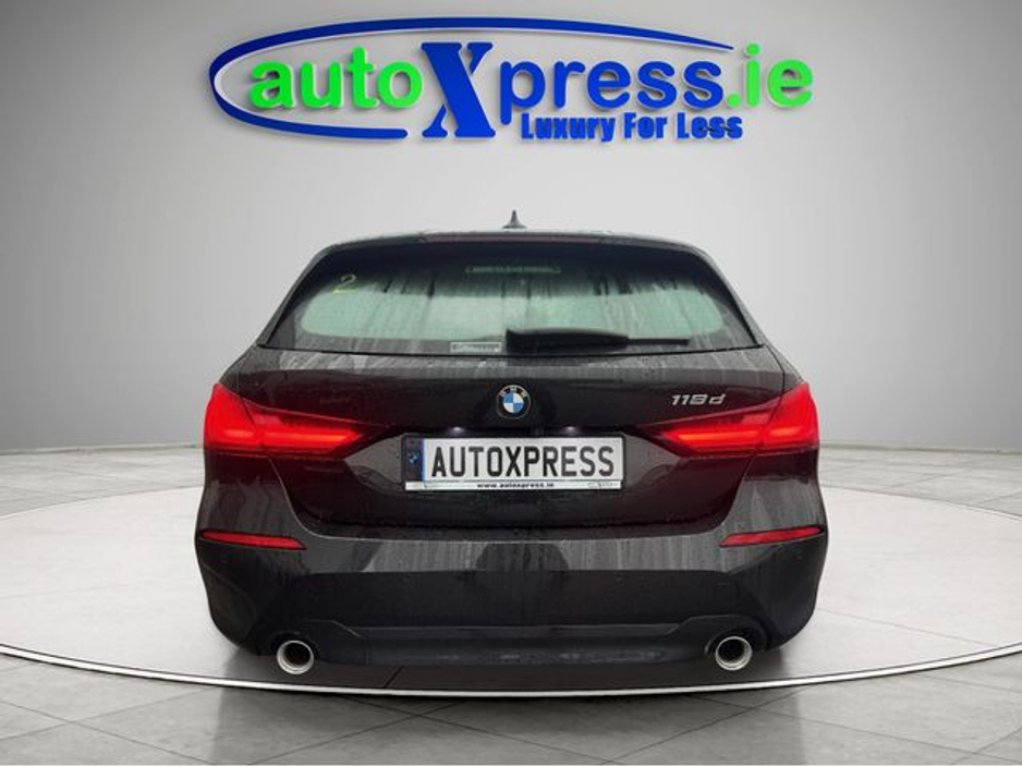 2020 BMW 1 Series - image 11