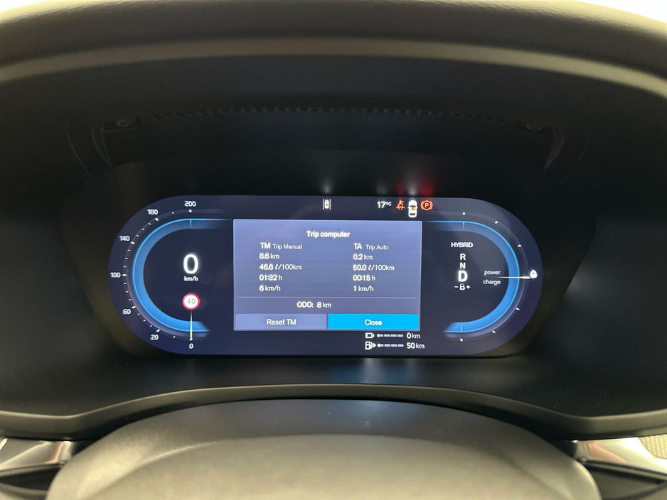 2026 Volvo V60 - image 13