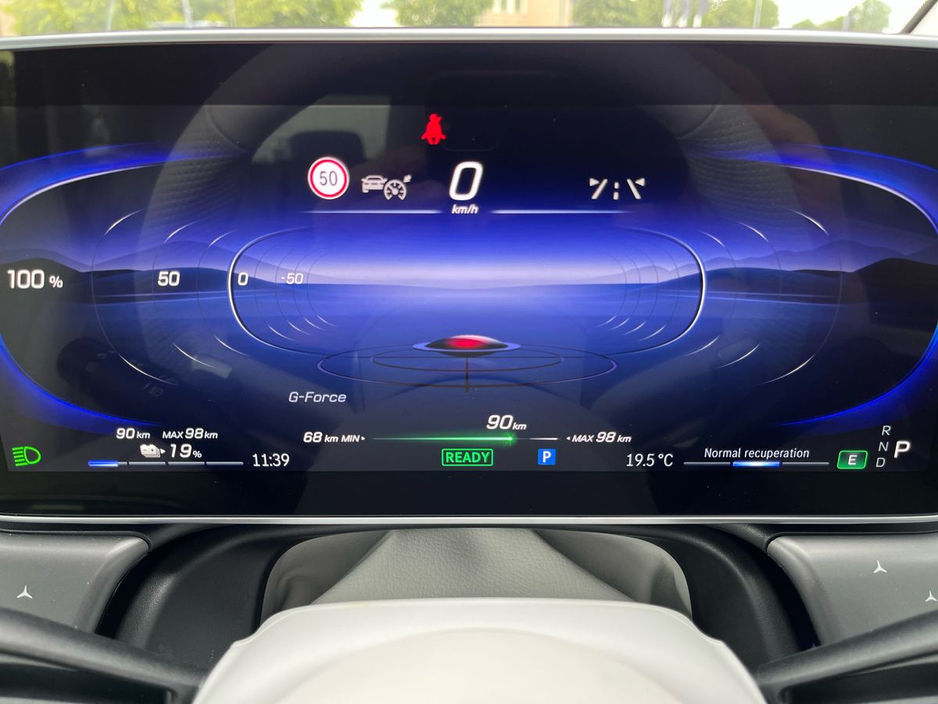 2026 Mercedes-Benz EQE - image 27