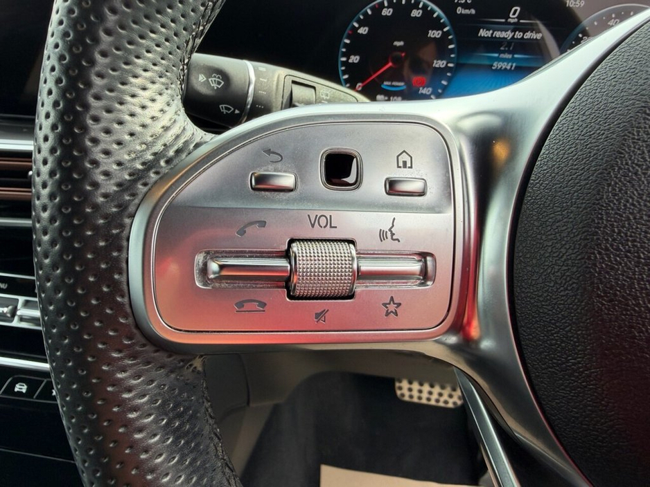 2023 Mercedes-Benz EQC - image 26