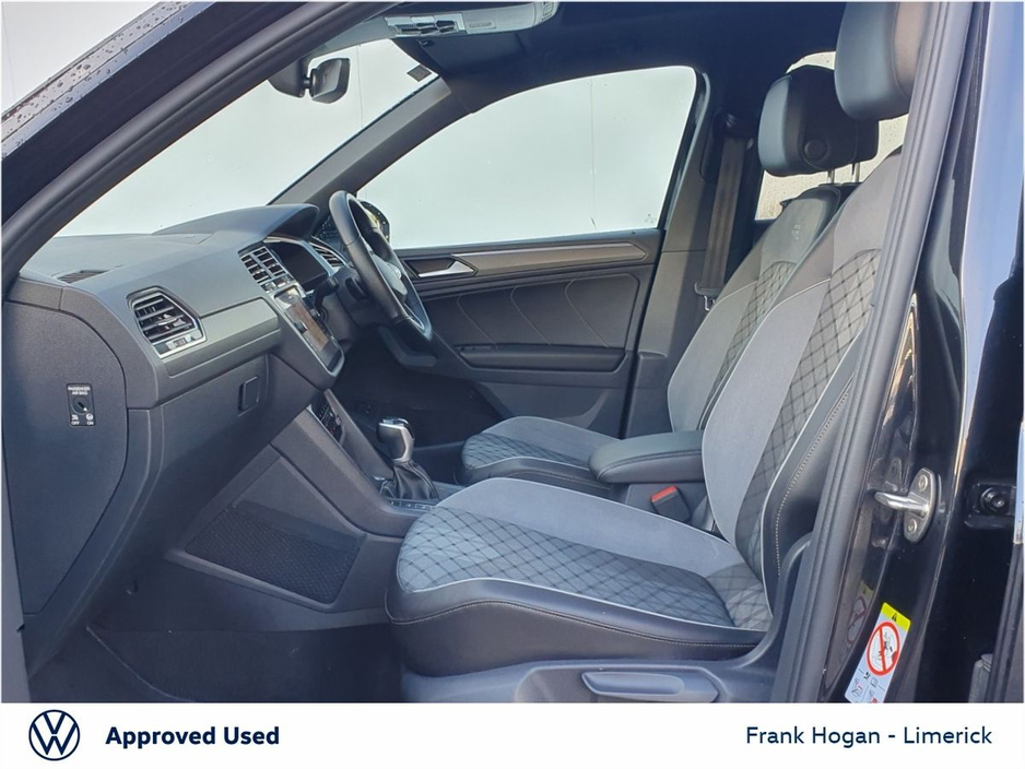 2022 Volkswagen Tiguan - image 4