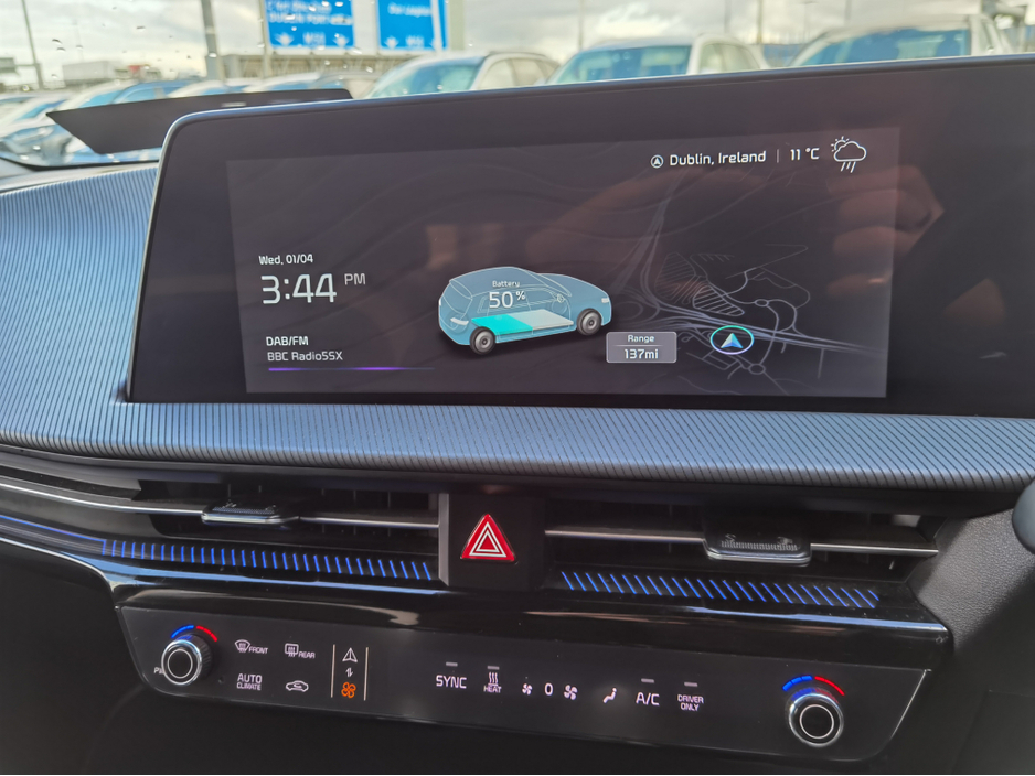 2022 Kia EV6 - image 17