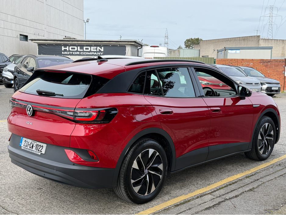 2023 Volkswagen ID.4 - image 9