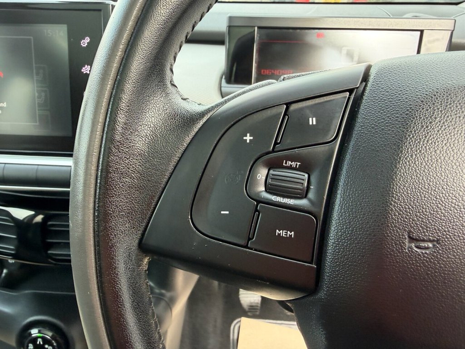 2017 Citroen C4 Cactus - image 26