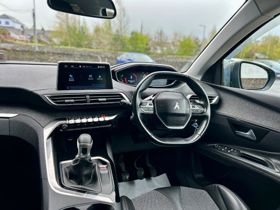 2017 Peugeot 3008 - image 10