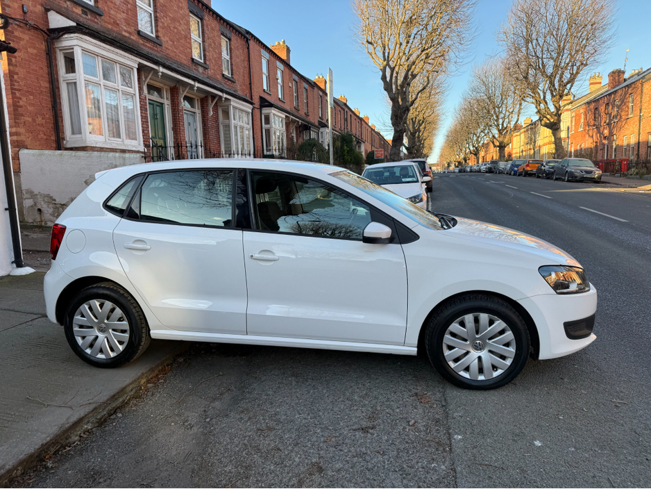 2013 Volkswagen Polo 1.2tsi Automatic, New Nct 11/2026, Tax 09/2026, Apple Car Play, Android Auto, A/C, 5 Door, Ideal Starter Car, Only €200 Road Tax, Service & Warranty Included, SIMI Dealer, €9,950