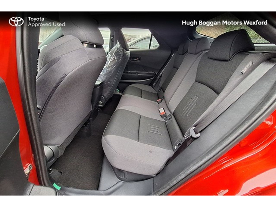 2024 Toyota C-HR - image 7