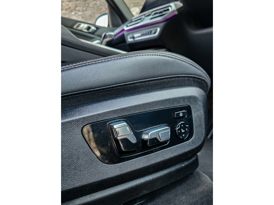 2022 BMW X5 - image 18