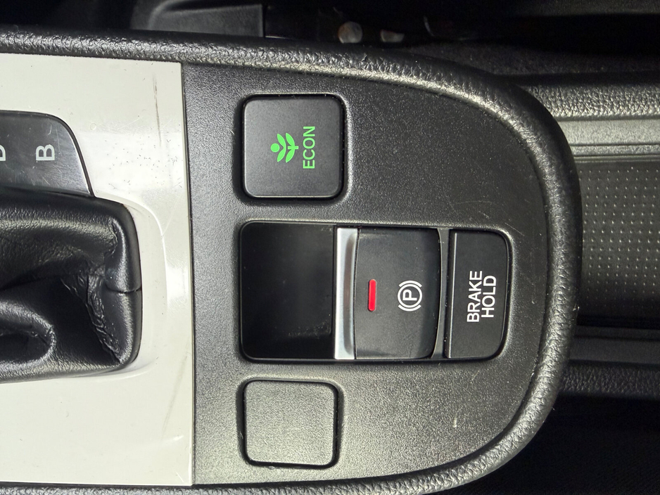 2020 Honda Fit - image 17