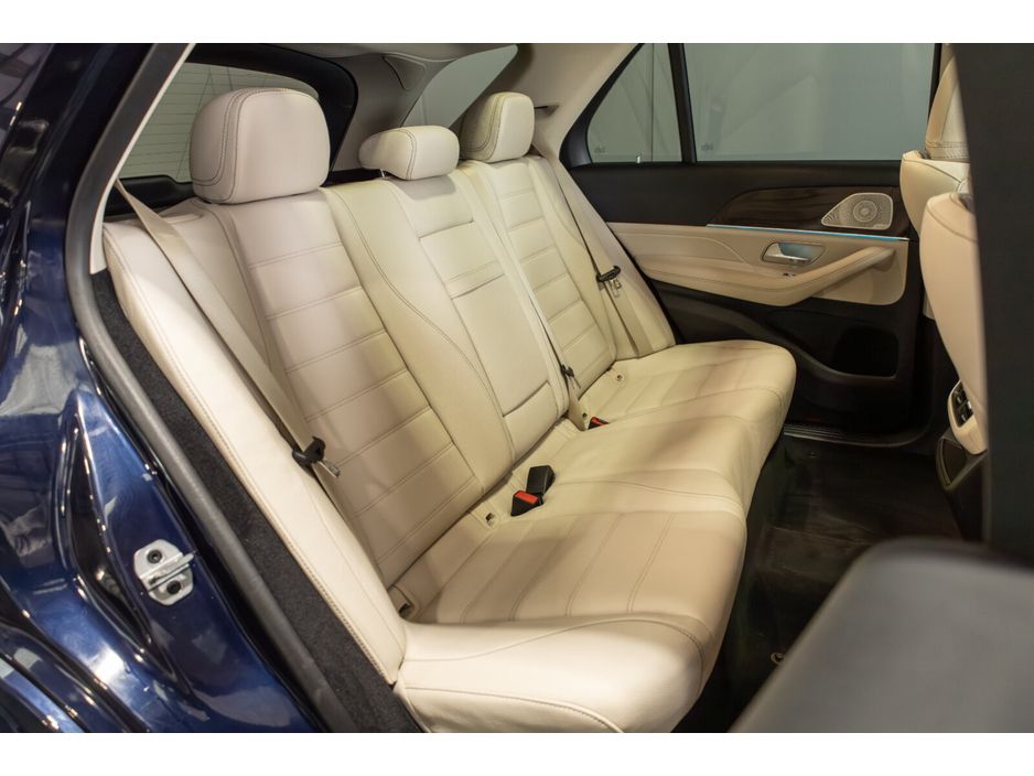 2022 Mercedes-Benz GLE Class - image 11