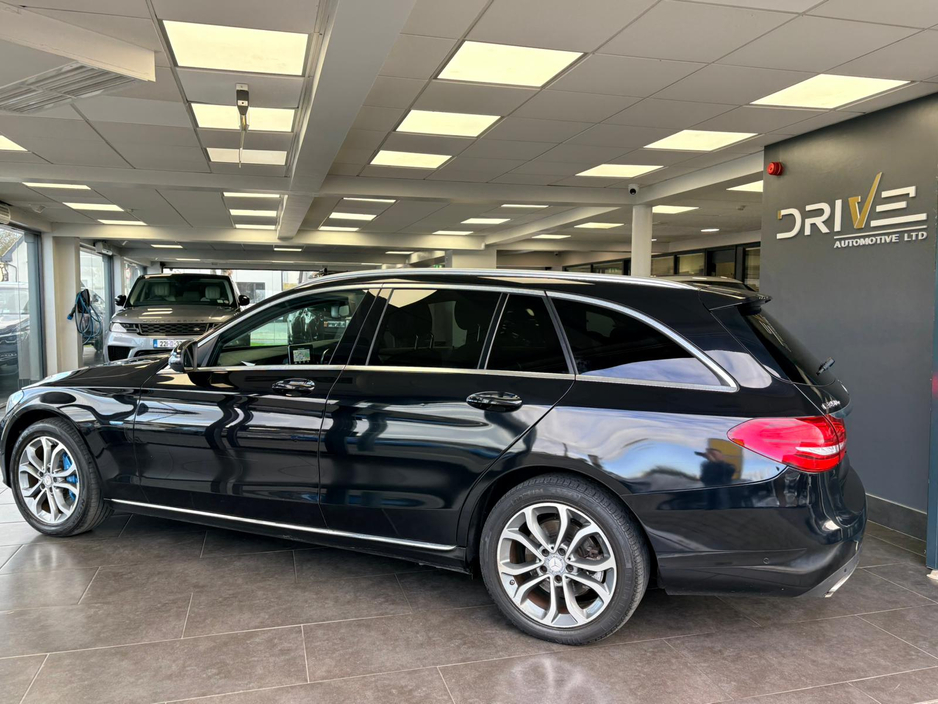 2016 Mercedes-Benz C Class - image 3