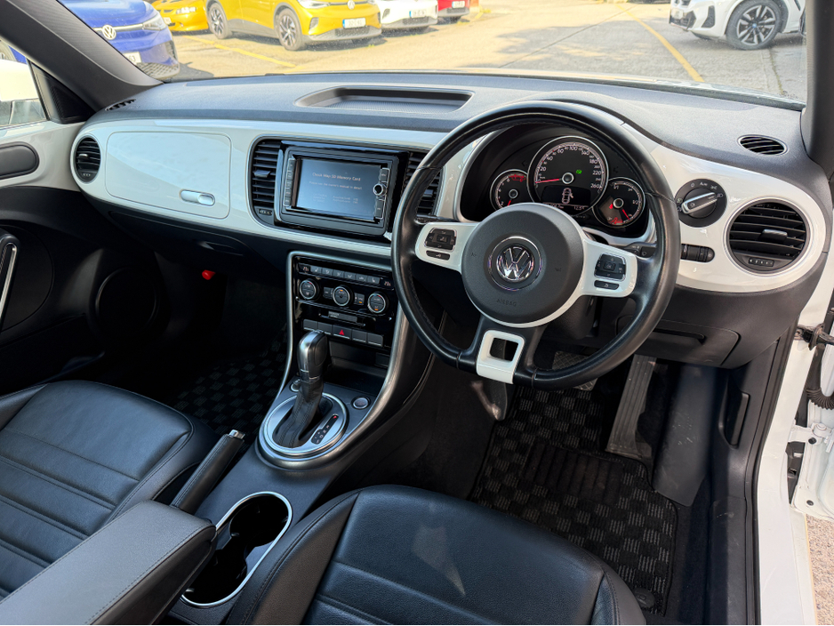 2017 Volkswagen Beetle - image 15