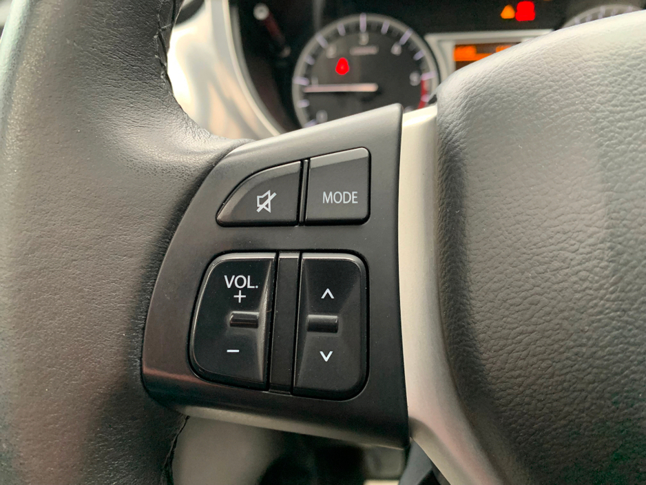 2016 Suzuki Vitara - image 24