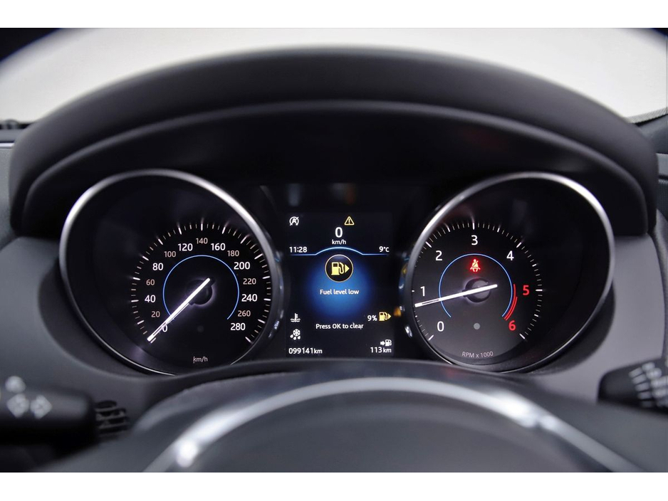 2017 Jaguar XE 2.0D R-SPORT 180BHP 6SPD €16,890