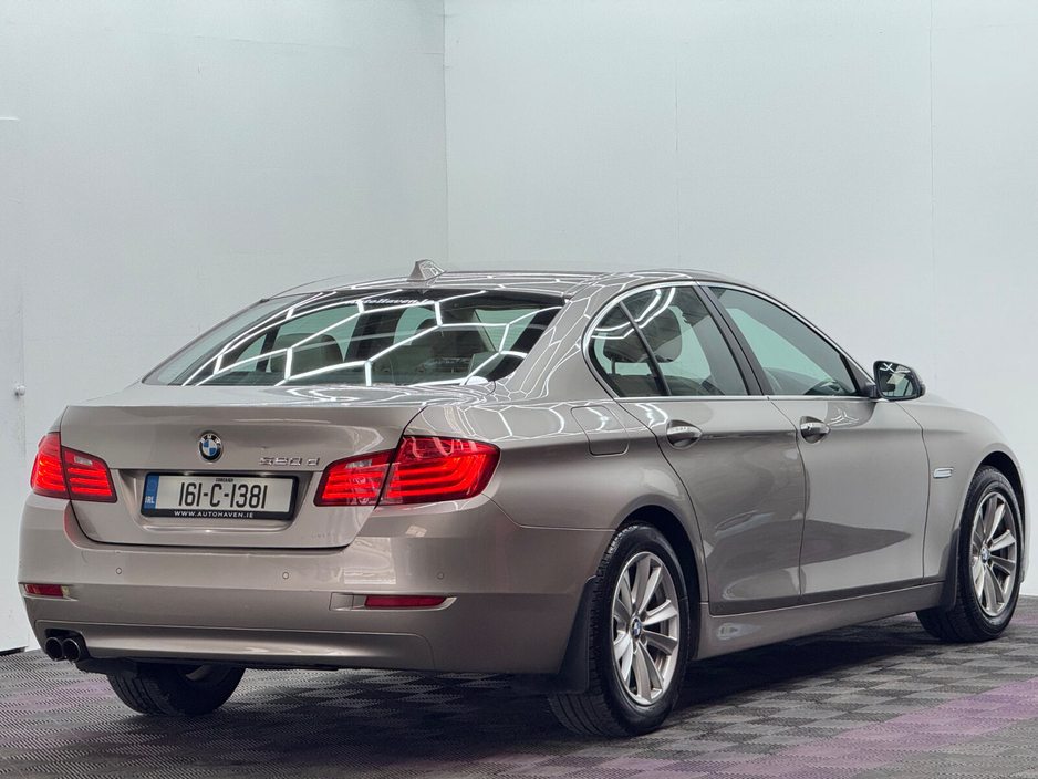 2016 BMW 5 Series - image 6