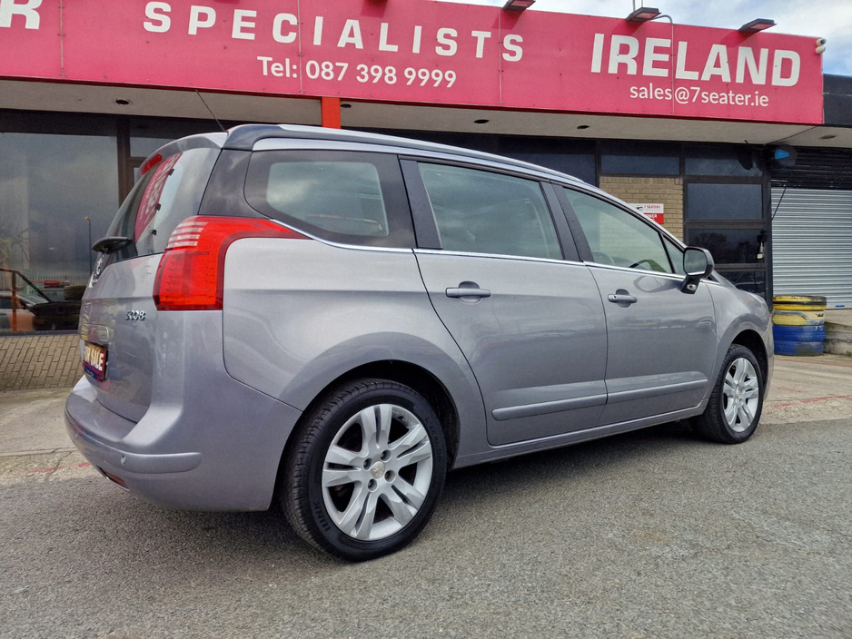 2016 Peugeot 5008 - image 6