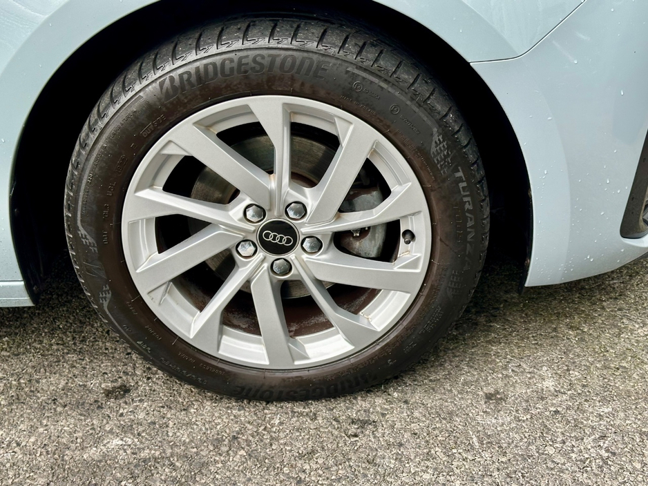 2022 Audi A1 - image 6