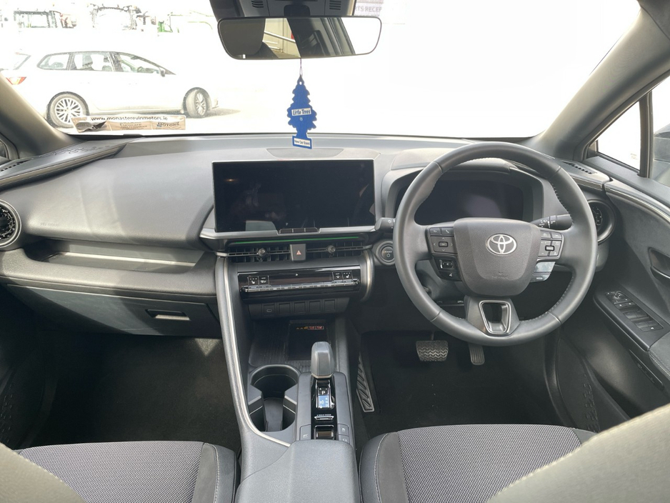 2024 Toyota C-HR - image 13