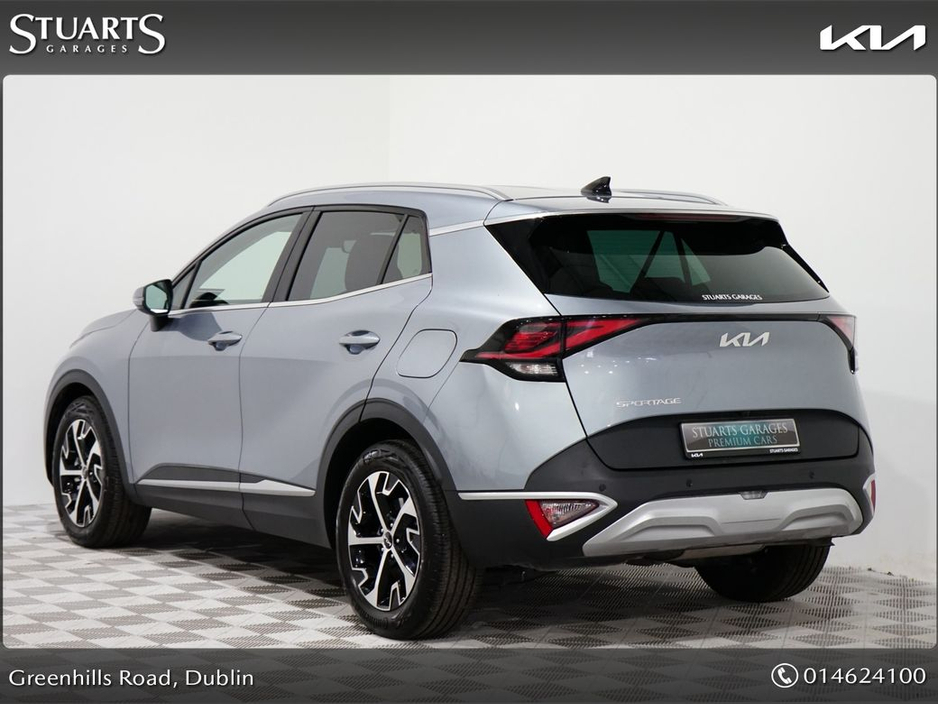 2025 Kia Sportage - image 2