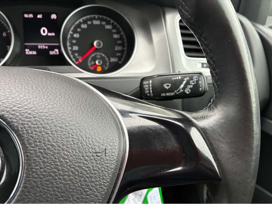 2016 Volkswagen Golf - image 14