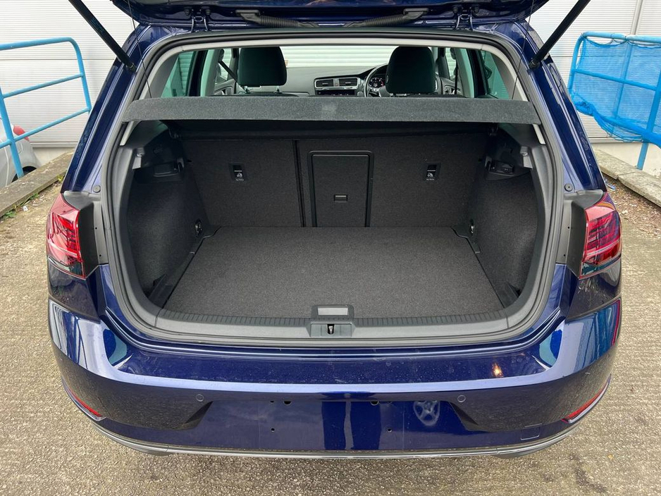 2020 Volkswagen Golf - image 13