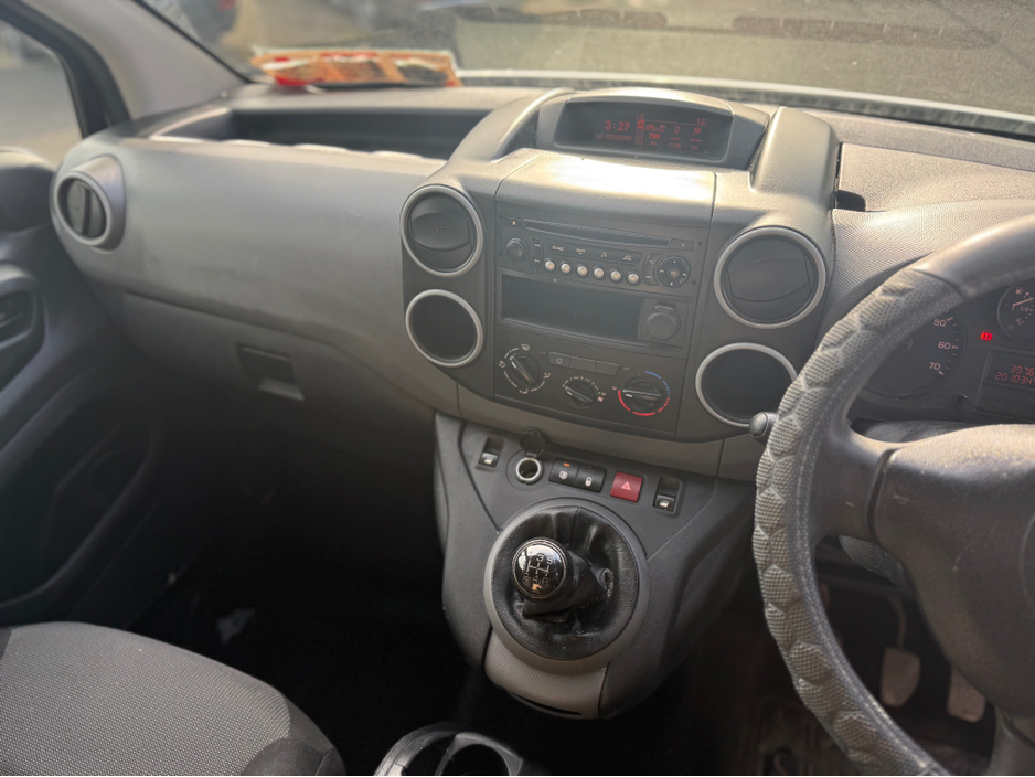 2018 Citroen Berlingo - image 8