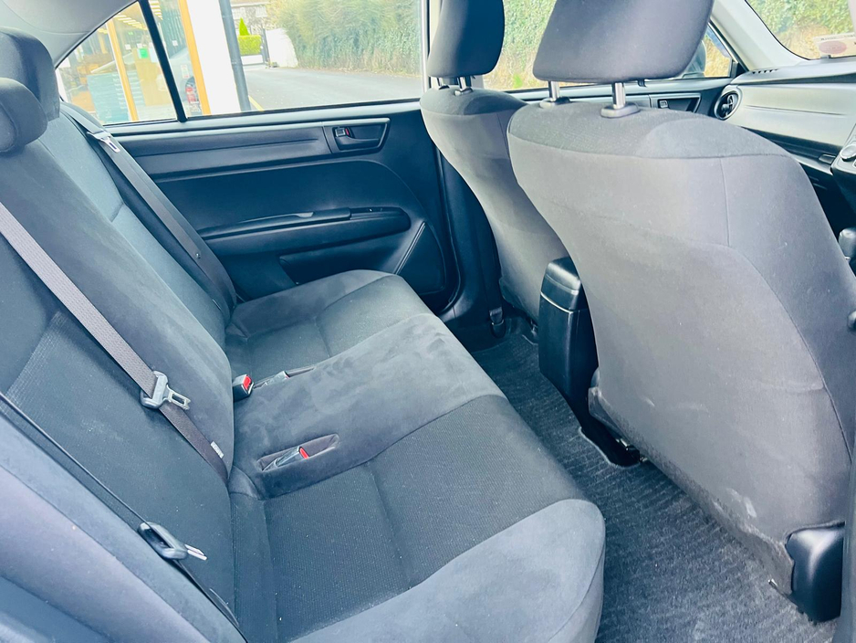 2019 Toyota Corolla - image 12