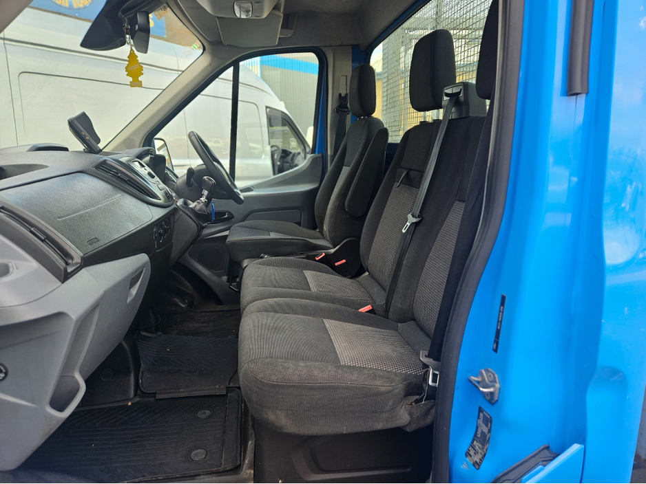 2018 Ford Transit - image 14