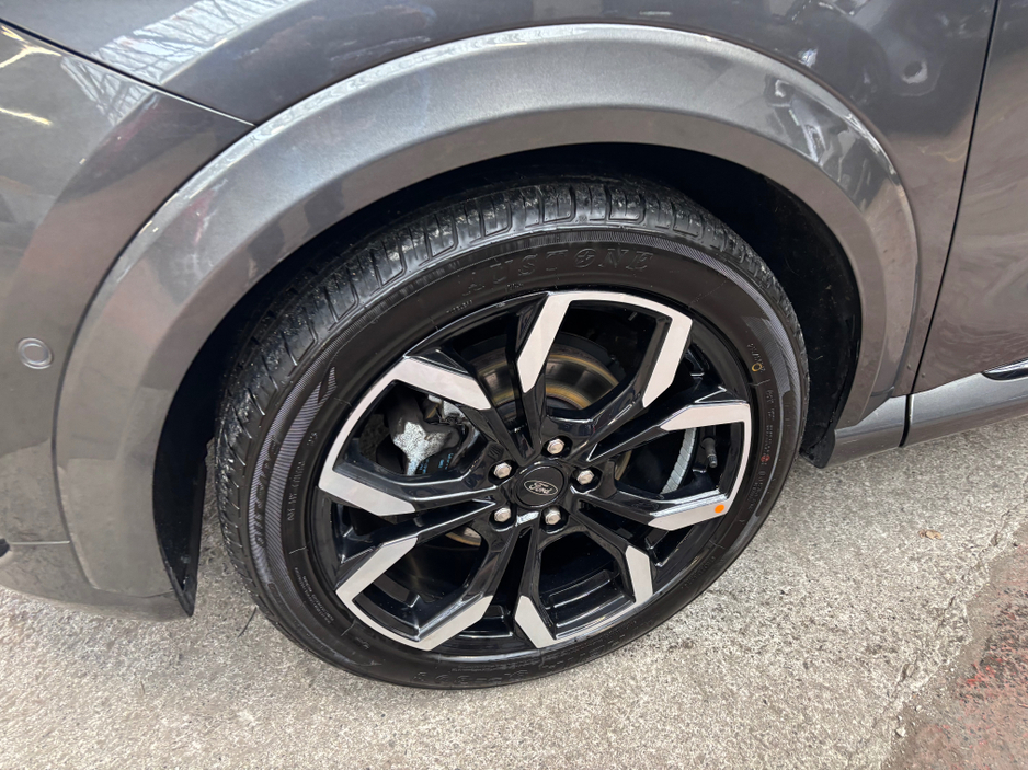 2023 Ford Puma - image 9