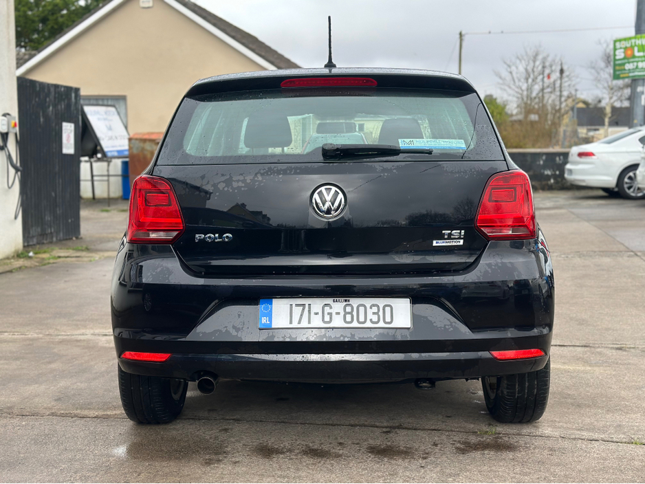 2017 Volkswagen Polo - image 8