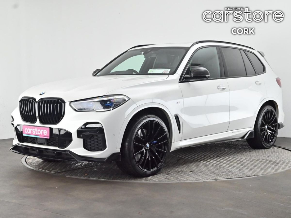 2020 BMW X5 - image 7