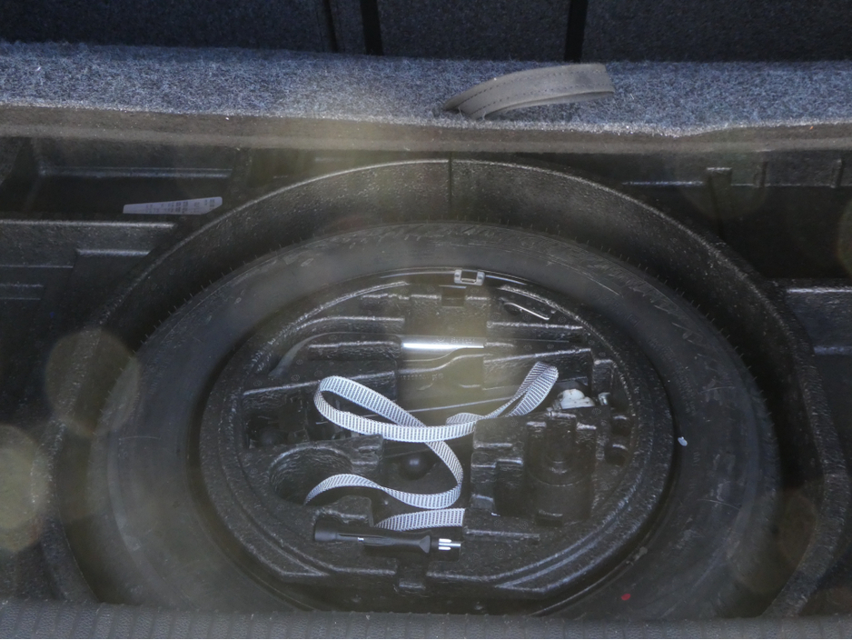 2010 Volkswagen Golf - image 11