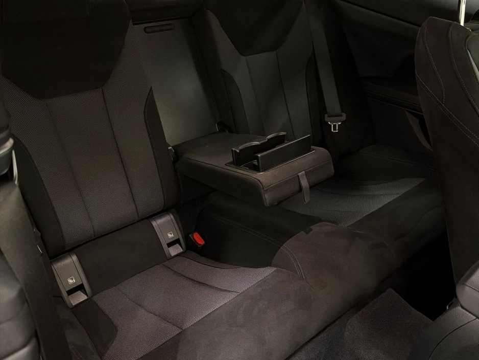 2025 BMW 4 Series - image 11