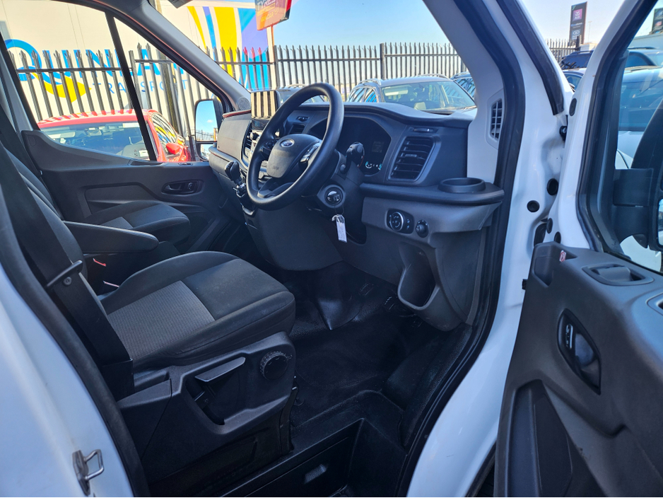 2021 Ford Transit - image 13
