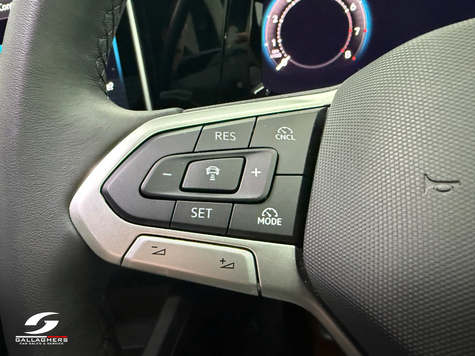 2025 Volkswagen Golf - image 18