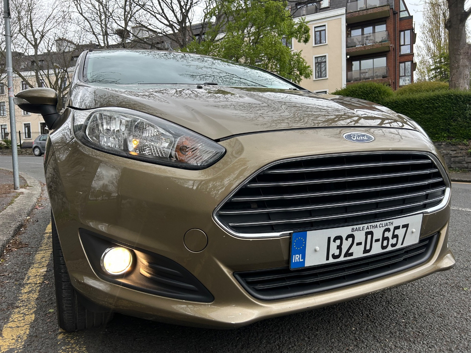 2013 Ford Fiesta - image 3