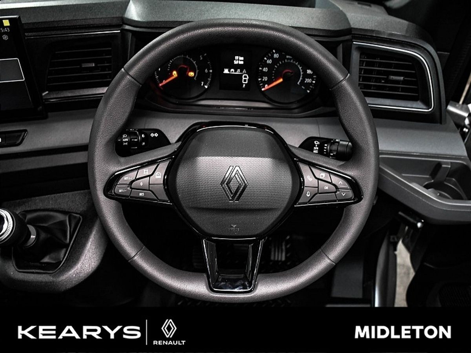 2026 Renault Master - image 12