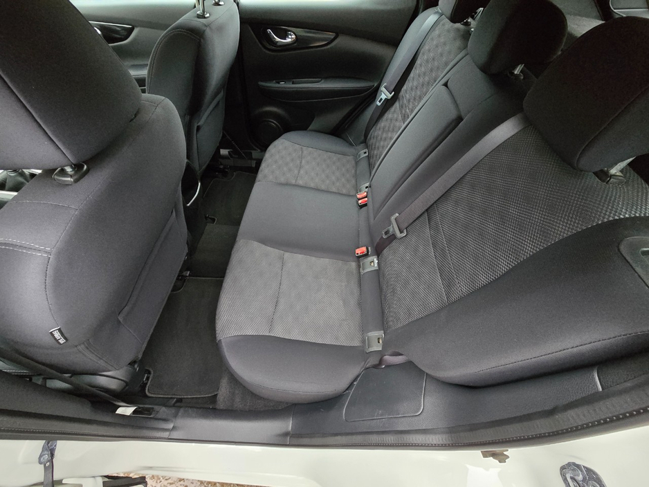 2016 Nissan Qashqai - image 13