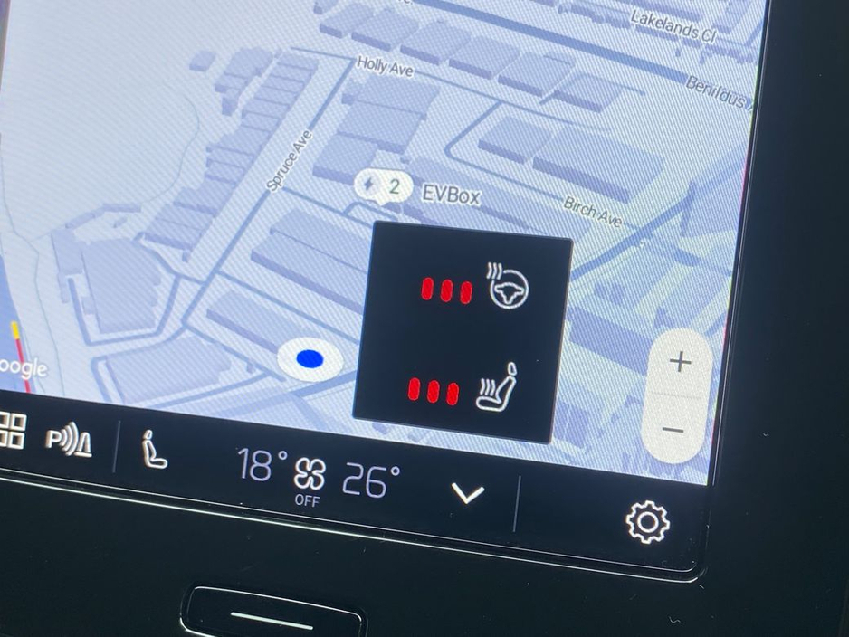 2023 Volvo XC40 - image 20