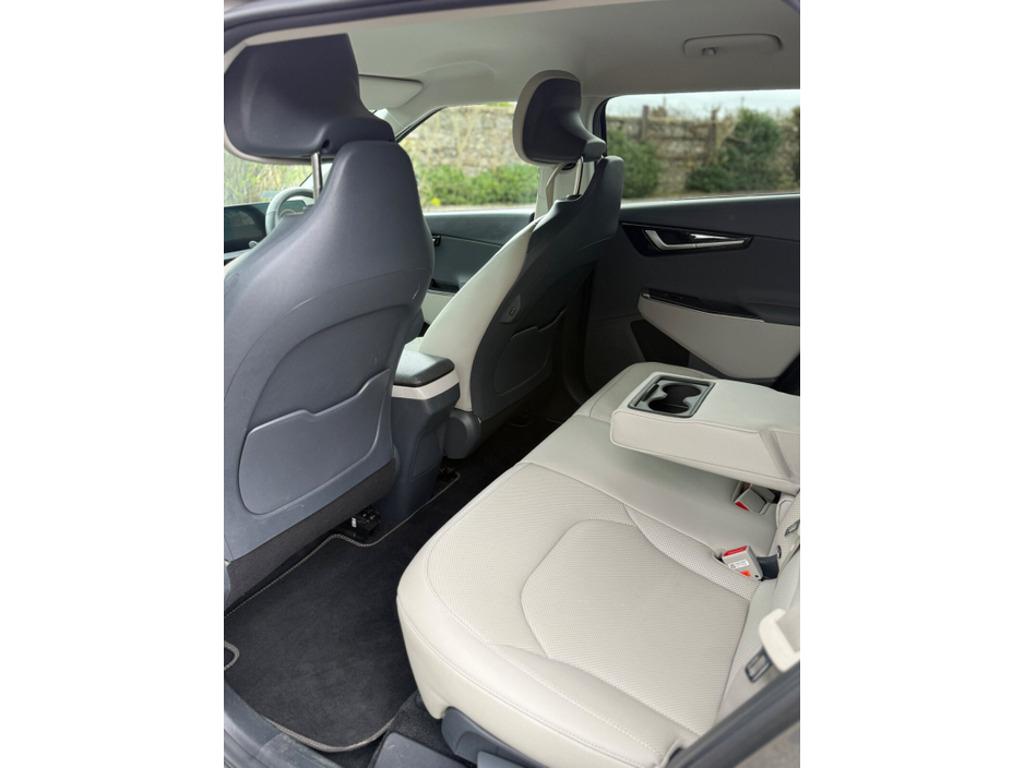 2024 Kia EV6 - image 25
