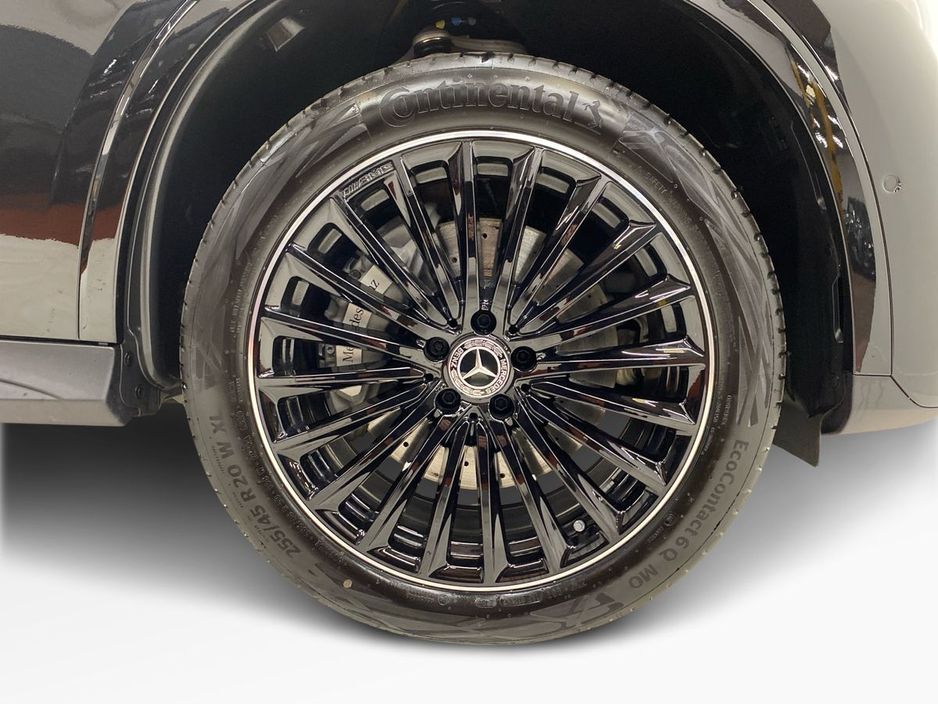 2025 Mercedes-Benz GLC Class - image 7