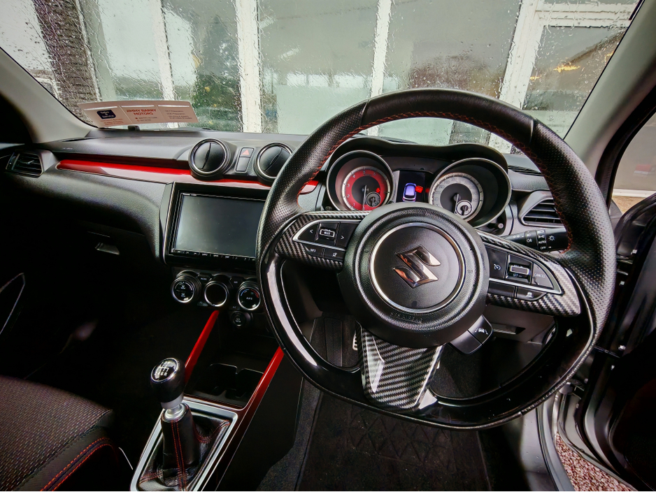 2019 Suzuki Swift - image 4