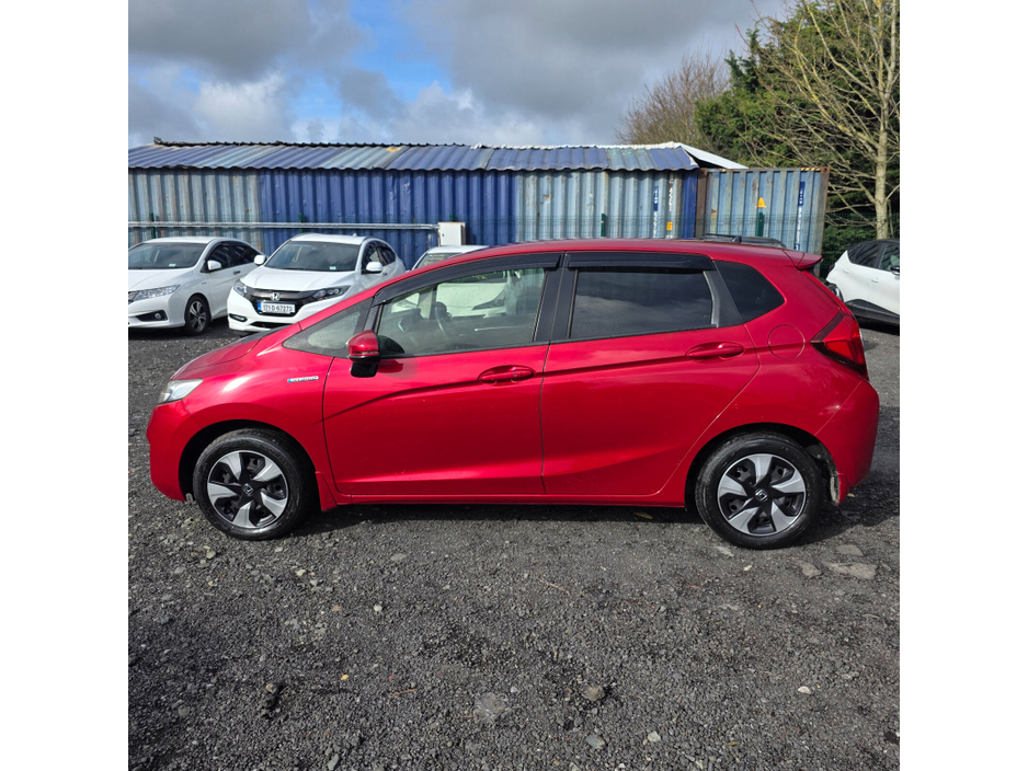 2016 Honda Fit - image 5