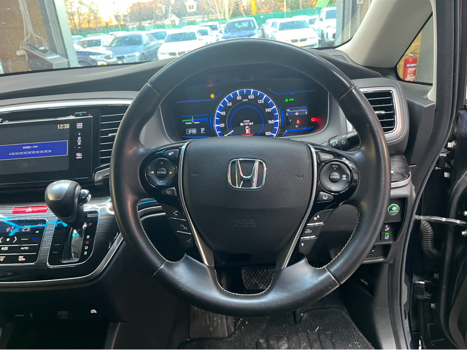 2017 Honda Odyssey €21950 2017 HONDA ODYSSEY HYBRID 7 SEATER AUTOMATIC ABSOLUTE SENSING  2.0 AUTOMATIC / CRUISE CONTROL / REVERSE CAMERA / AUTOMATIC DOORS €21,950