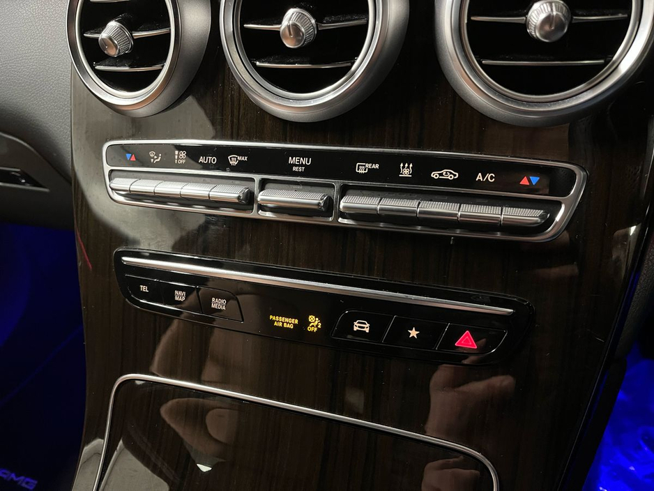 2022 Mercedes-Benz GLC Class 300de AMG Coupe - 19 Inch Alloys - Reversing Camera - Ambient Lighting - Sat Nav - Climate Control - Heated Seats - Apple CarPlay/Android Auto €57,950