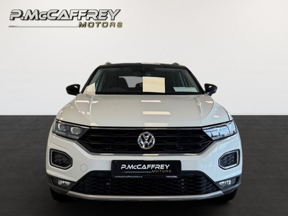 2020 Volkswagen T-Roc - image 2