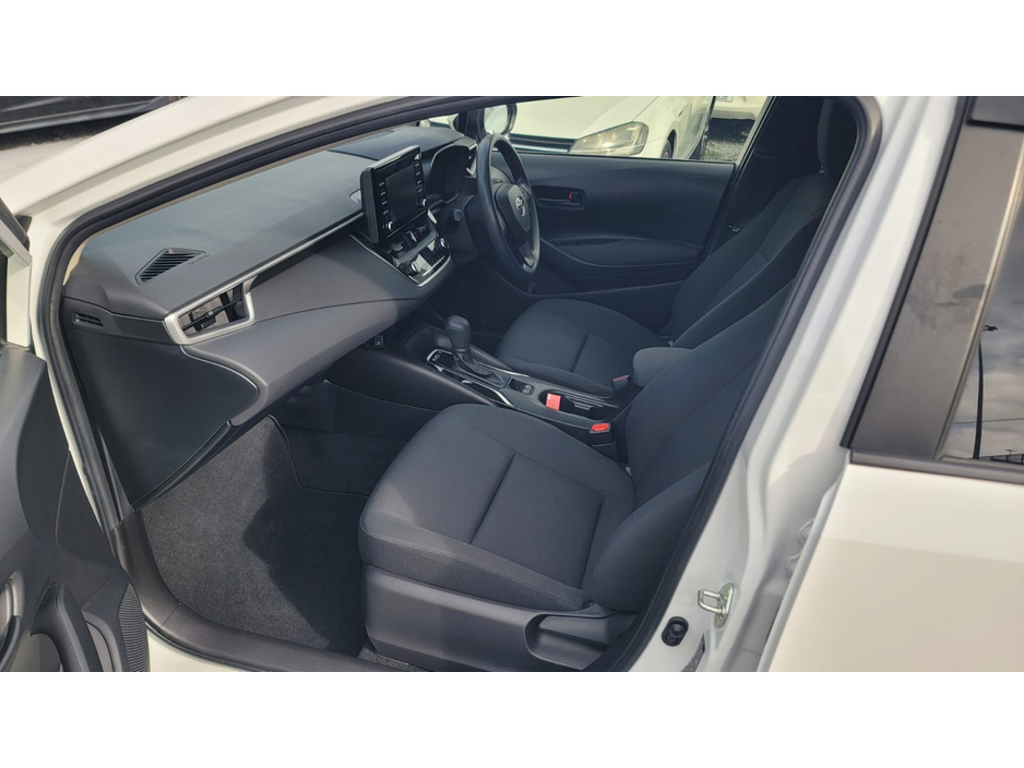 2022 Toyota Corolla - image 10