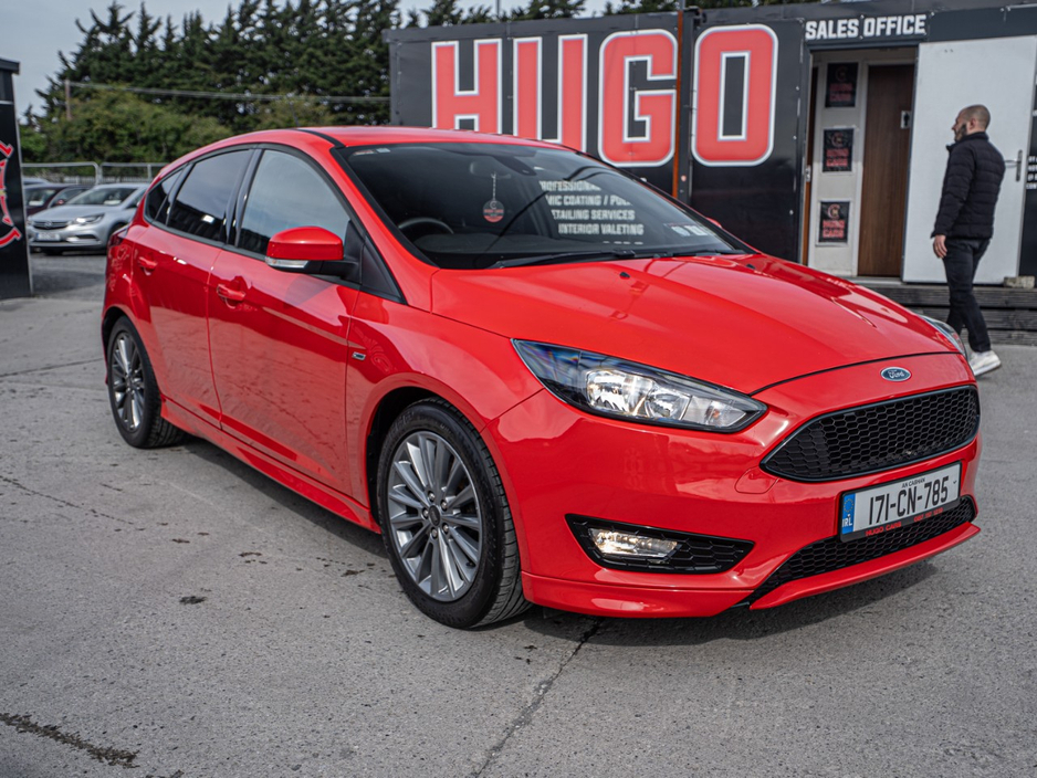 2017 Ford Focus - image 11