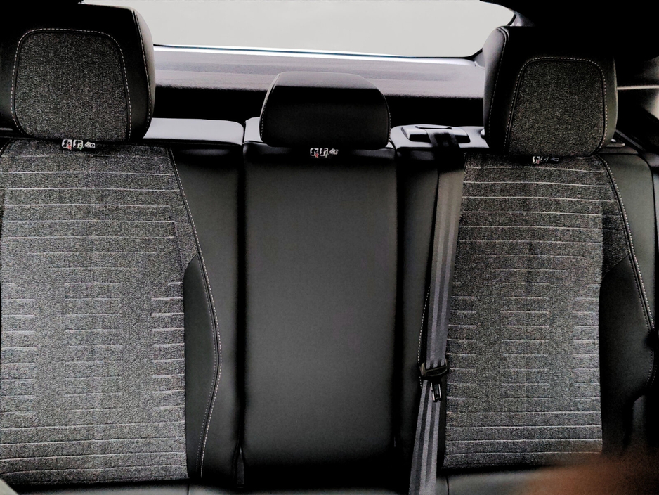 2025 Peugeot 3008 - image 21