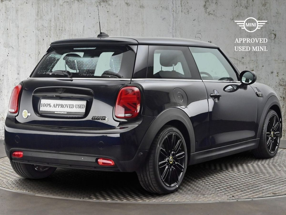 2023 MINI Hatch - image 22